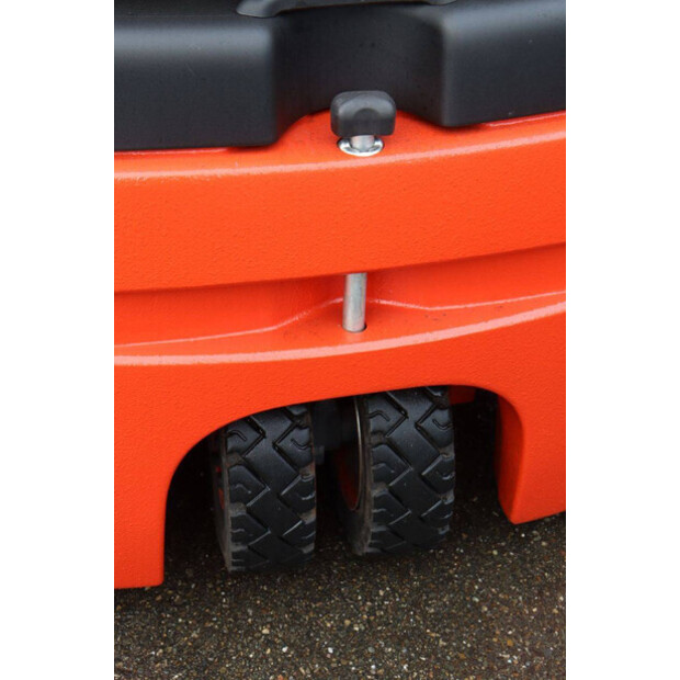 2018 ليندي E16C-02-43009899