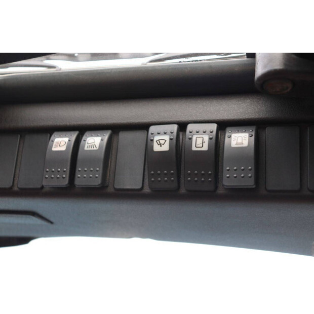 2018 ليندي E16C-02-43009908