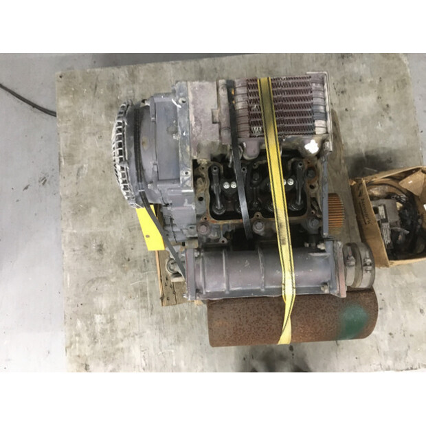 DEUTZ F2L1011F USED-43010528