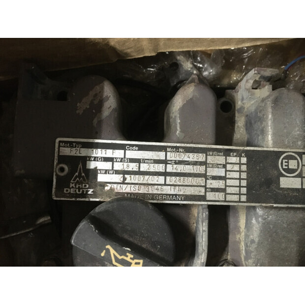 DEUTZ F2L1011F USED-43010532