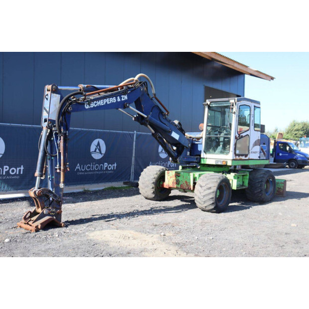 1997 SCHAEFF HML 41-43010802