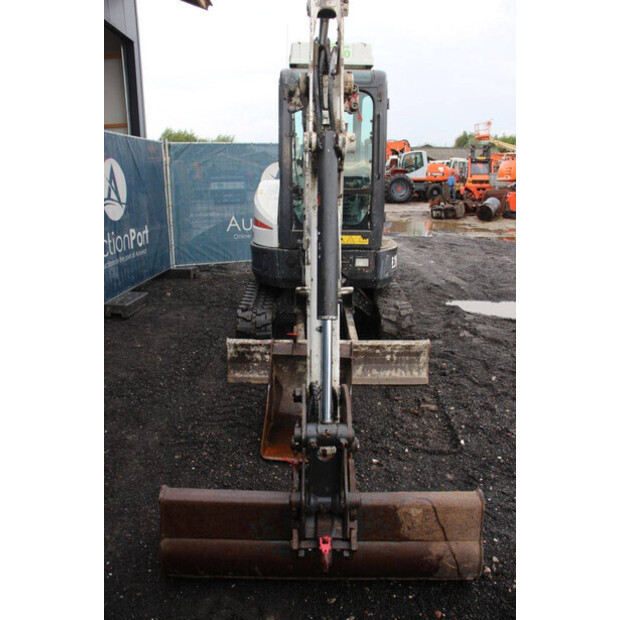 2015 BOBCAT E26-43011026