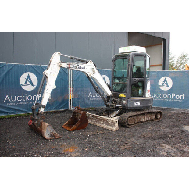 2015 BOBCAT E26-43011027