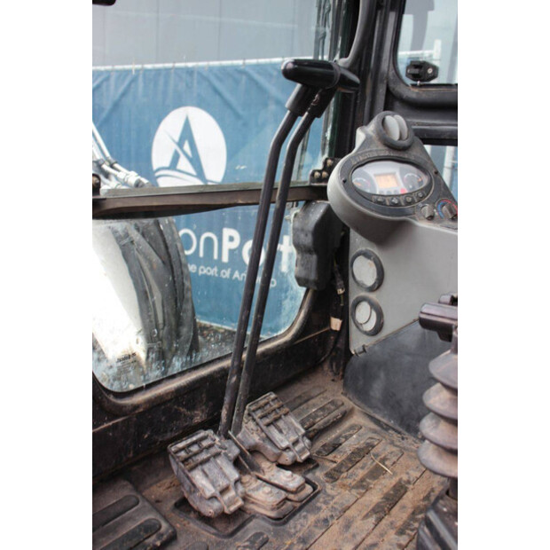 2015 BOBCAT E26-43011053