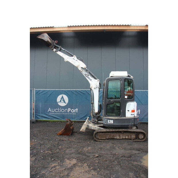 2015 BOBCAT E26-43011063