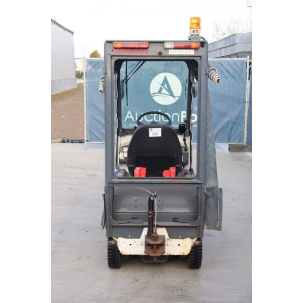 2010 NISSAN 4CBT2-43011319