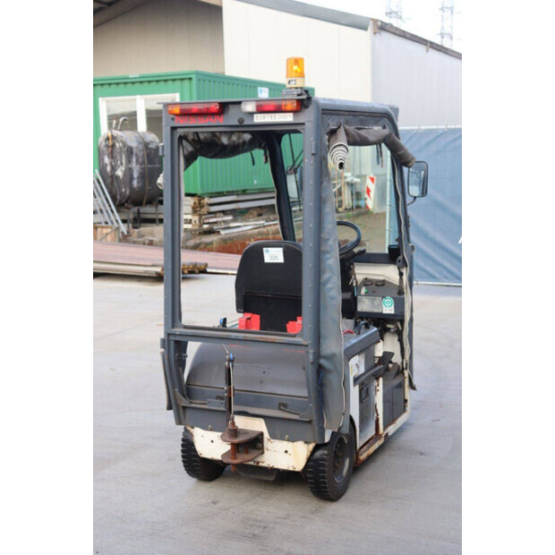 2010 NISSAN 4CBT2-43011320