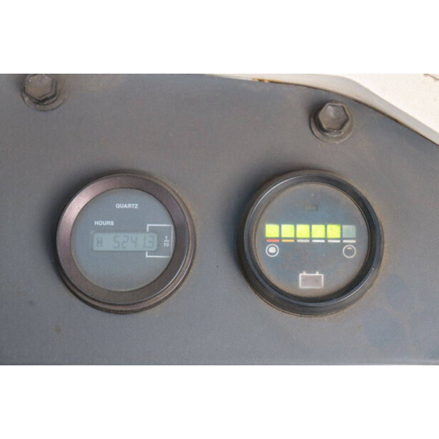 2010 NISSAN 4CBT2-43011337
