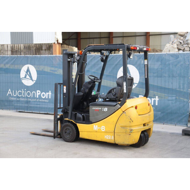 2010 كوماتسو FB18M-12-43011358