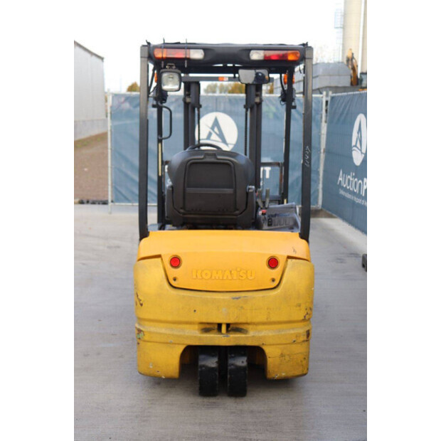 2010 كوماتسو FB18M-12-43011360
