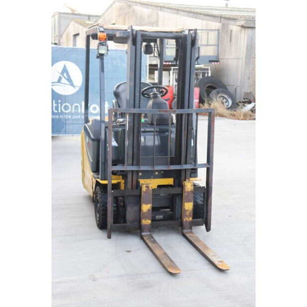 2010 كوماتسو FB18M-12-43011362