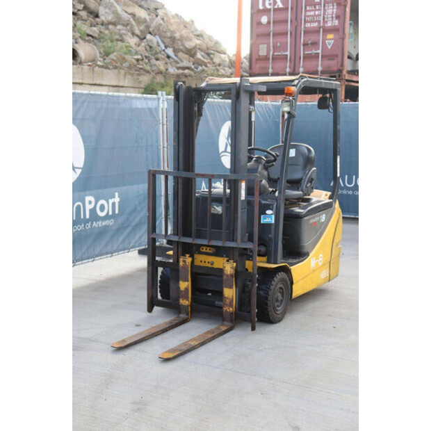 2010 كوماتسو FB18M-12-43011364
