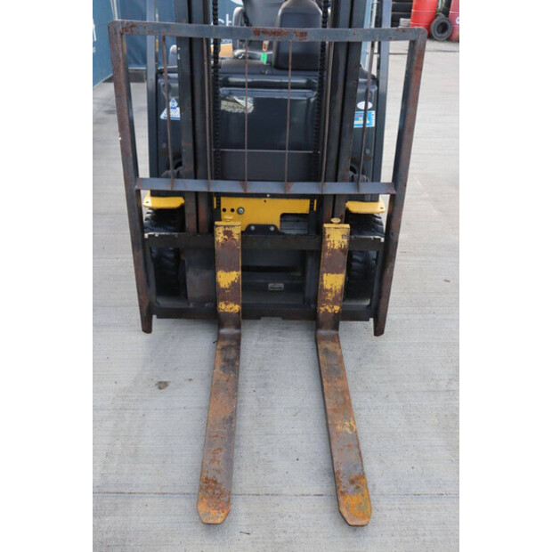 2010 كوماتسو FB18M-12-43011368