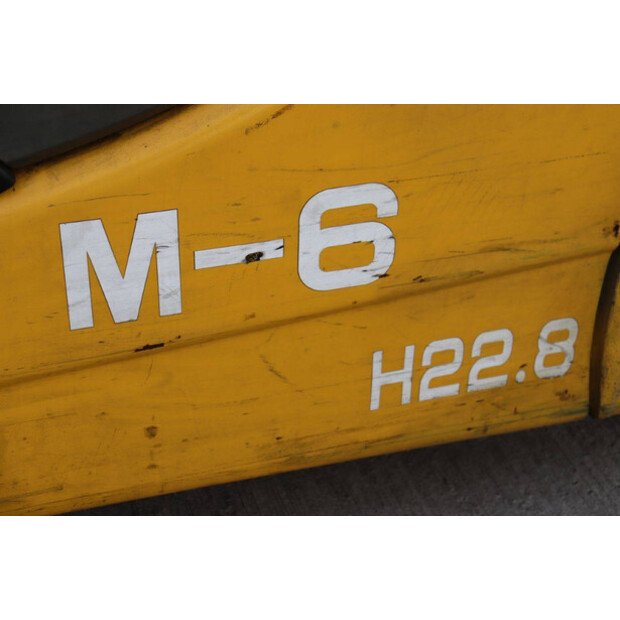 2010 كوماتسو FB18M-12-43011373