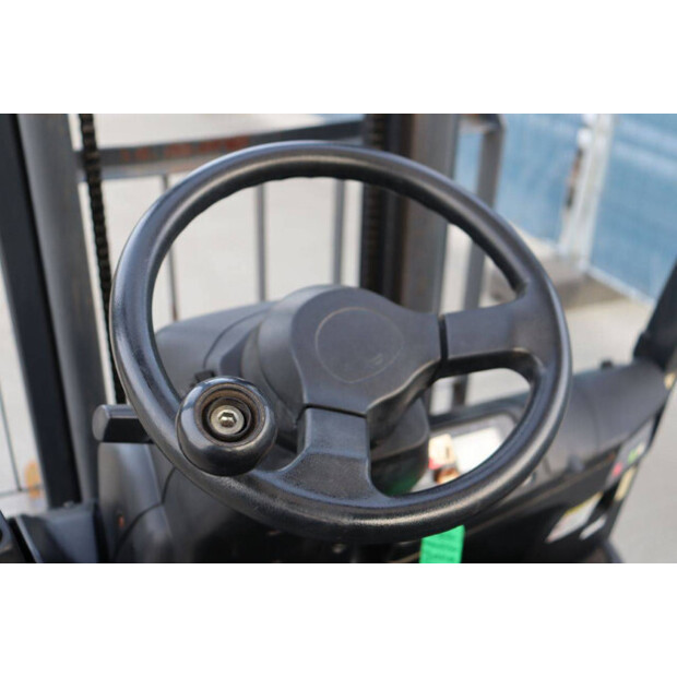2010 كوماتسو FB18M-12-43011382