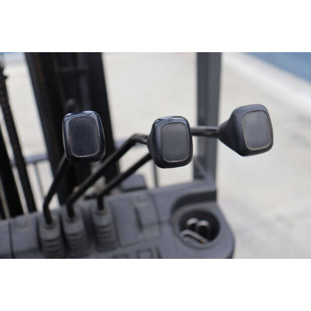 يونيكاريرز J1B1115U-43011710