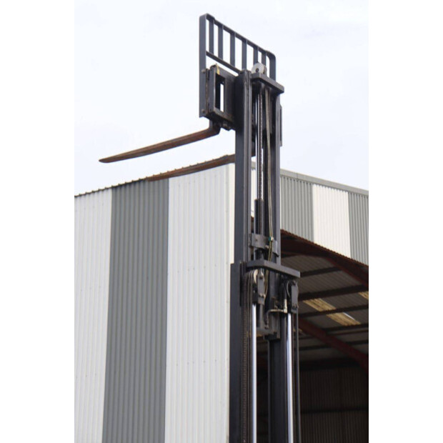 يونيكاريرز J1B1115U-43011717