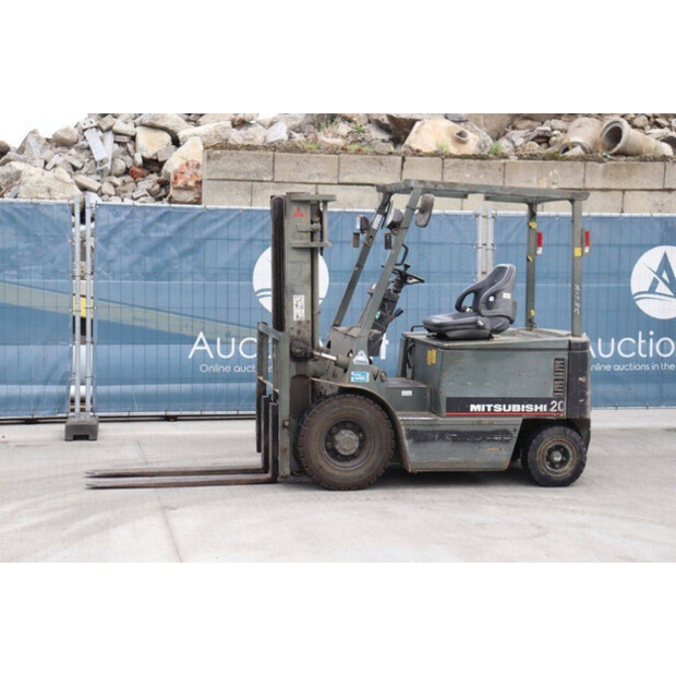 2002 ميتسوبيشي FB20-43011729