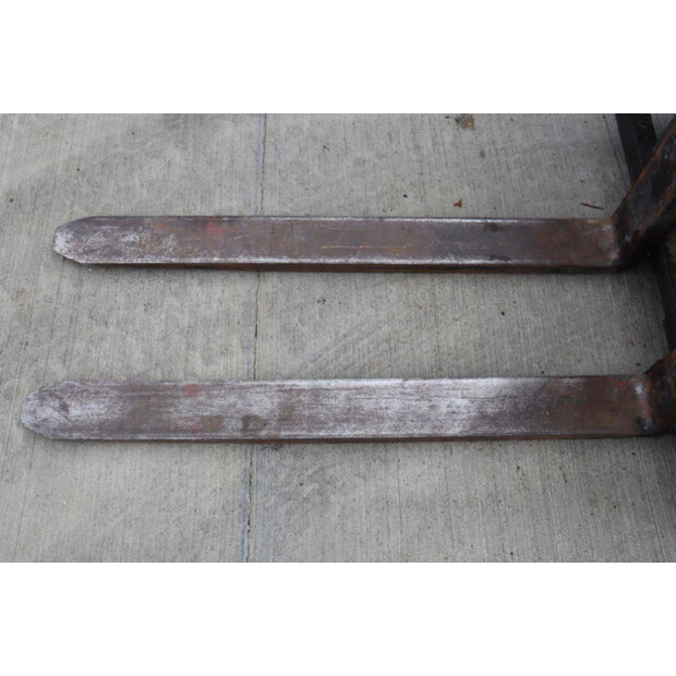 2002 ميتسوبيشي FB20-43011740