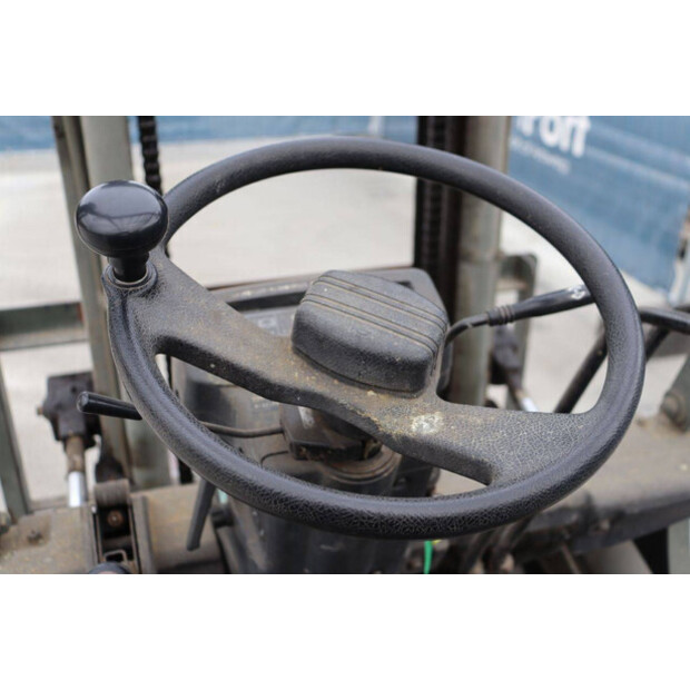 2002 ميتسوبيشي FB20-43011755