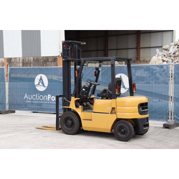 2001 MITSUBISHI FG20T-43012221