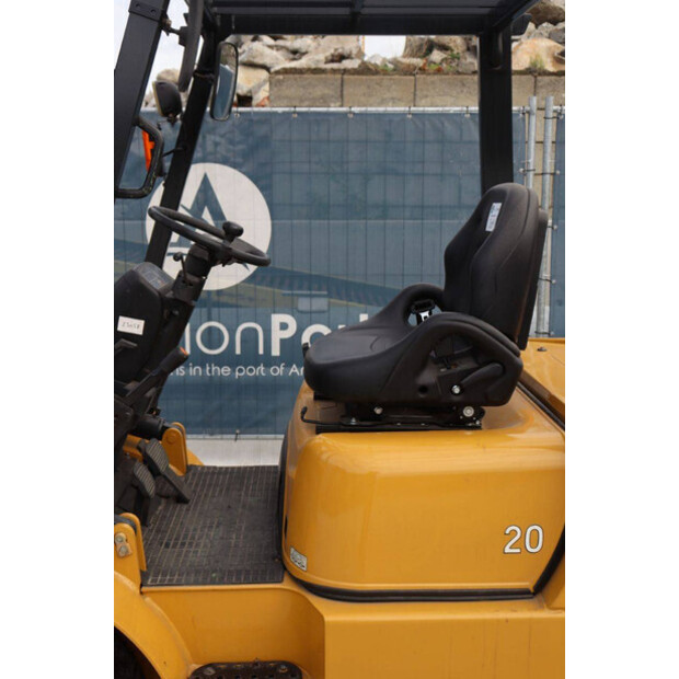 2001 MITSUBISHI FG20T-43012238