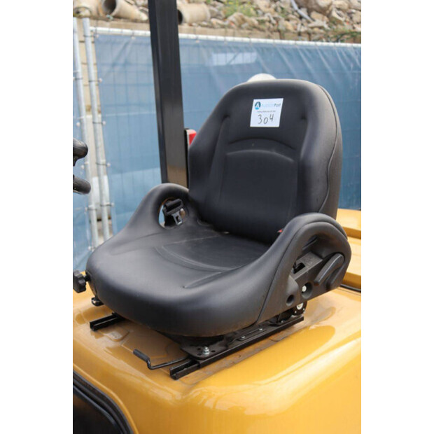 2001 MITSUBISHI FG20T-43012239