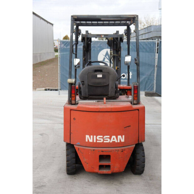 2003 NISSAN XP01-43012268