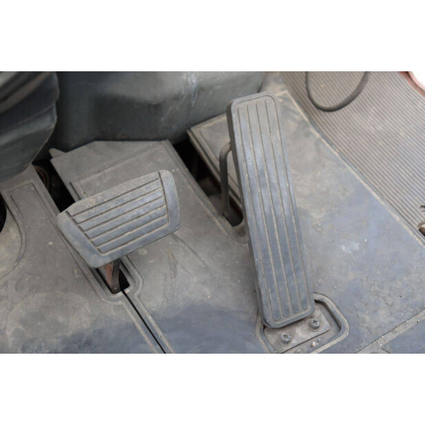 2003 NISSAN XP01-43012285