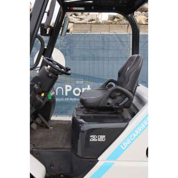 2019 يونيكاريرز FD25T5M-43012380