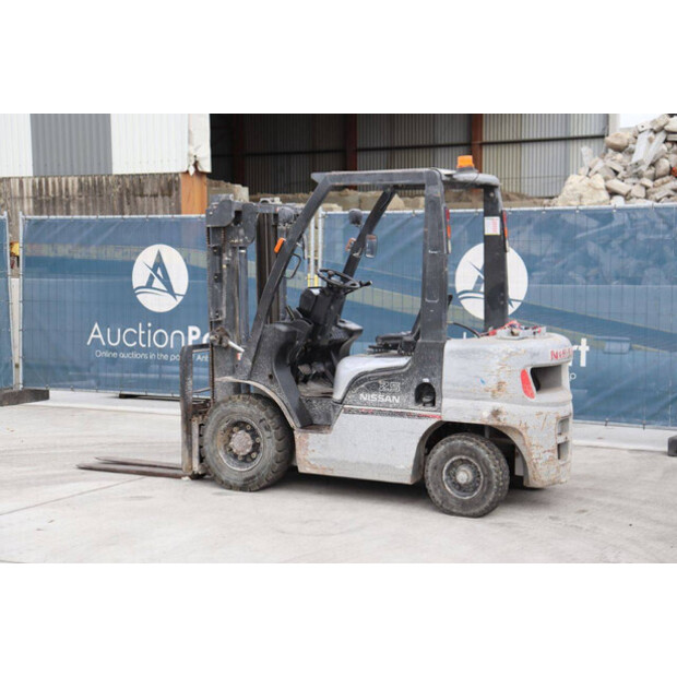 NISSAN PL02-43012411