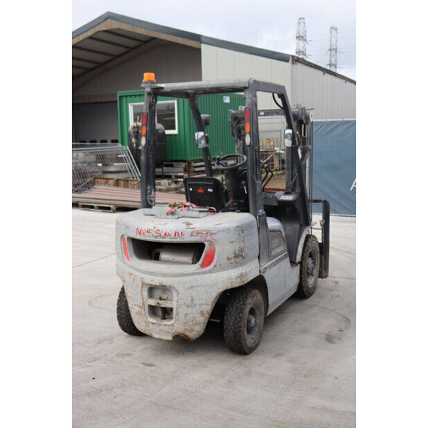 NISSAN PL02-43012414