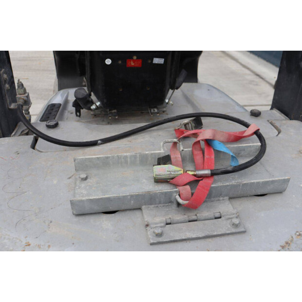 NISSAN PL02-43012426