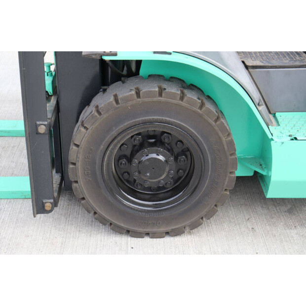 2012 MITSUBISHI FGE20T-43012525