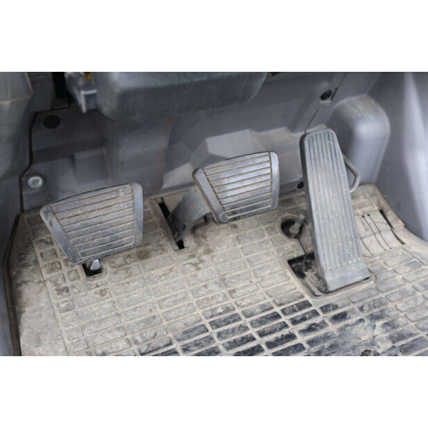 2012 MITSUBISHI FGE20T-43012532