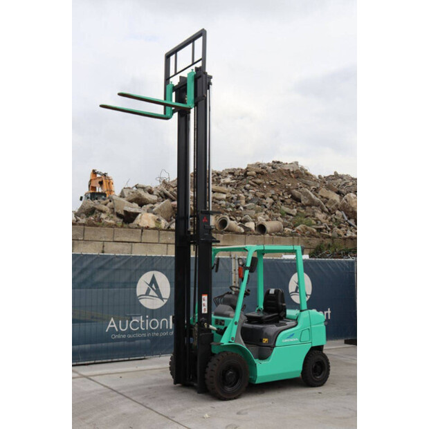 2012 MITSUBISHI FGE20T-43012545
