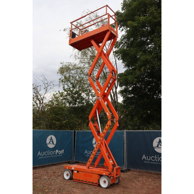 2015 SkyJack SJ3220-43013339