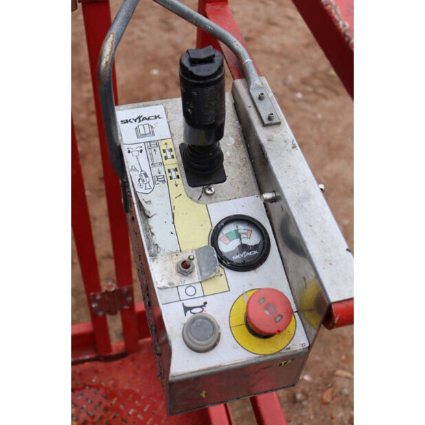 2015 SkyJack SJ12-43013558