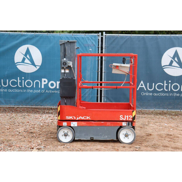 2015 SkyJack SJ12-43013675