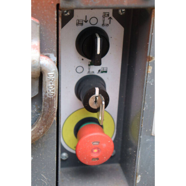 2015 SkyJack SJ12-43013684