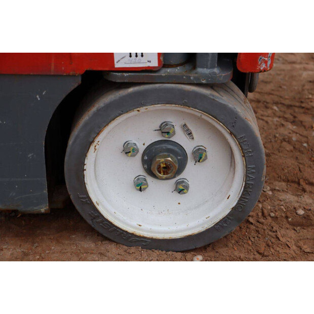 2015 SkyJack SJ12-43013690