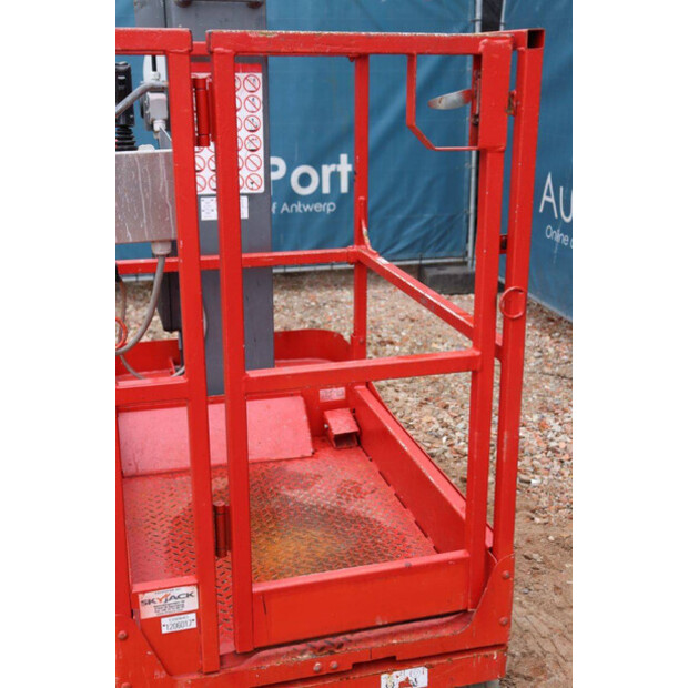 2015 SkyJack SJ12-43013691