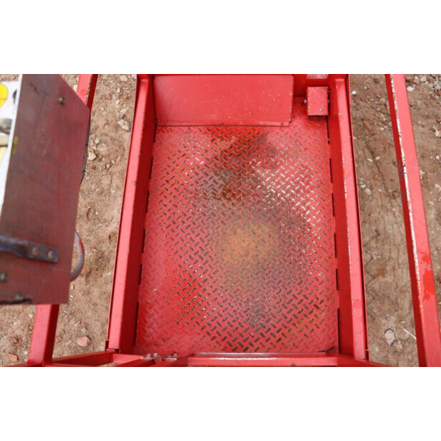 2015 SkyJack SJ12-43013692