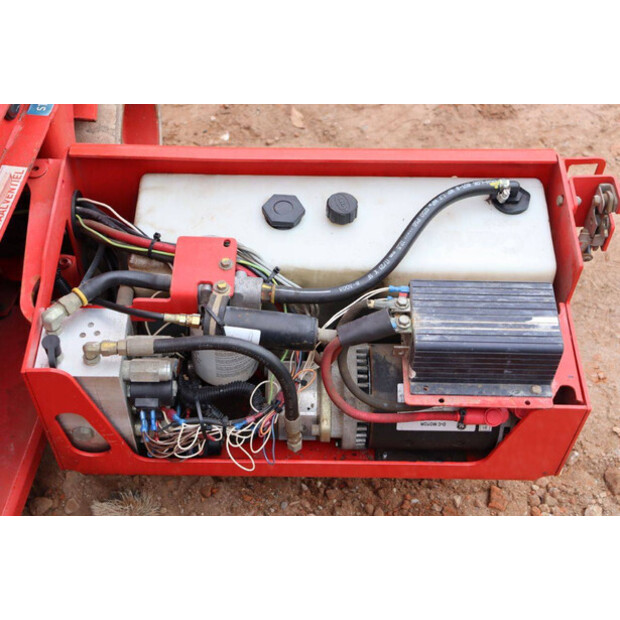 2004 Genie GS2632-43013725