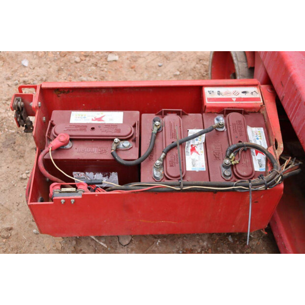 2004 Genie GS2632-43013726