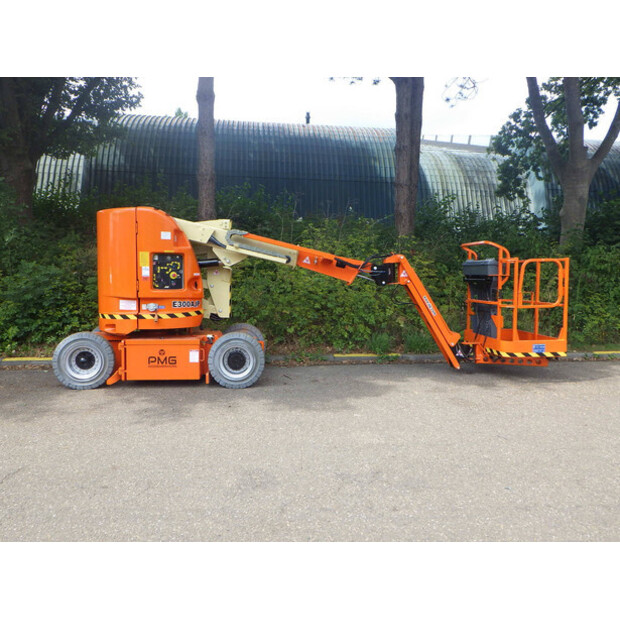 2011 JLG E300AJP-43014541