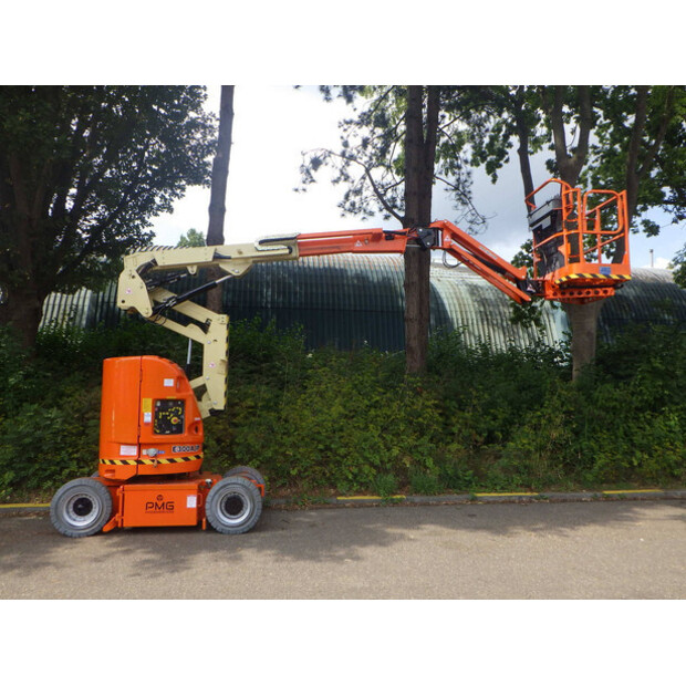 2011 JLG E300AJP-43014552