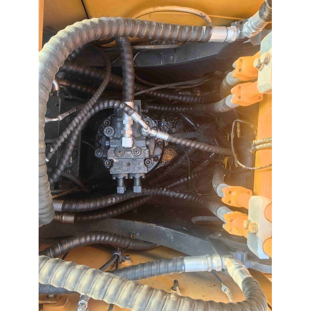 2021 Hyundai R220LC-9-43015072