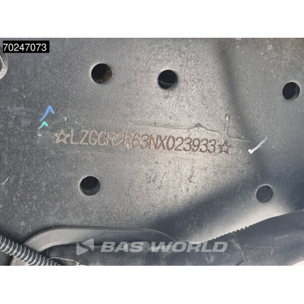 2025 SHACMAN M3000-43015295