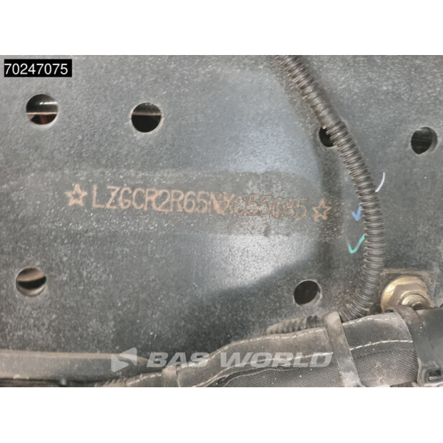 2025 SHACMAN M3000-43015602